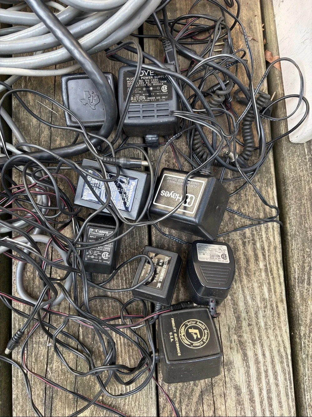 Large Mixed Lot of Vintage Computer & Electronics Cables, Cords & Adapters